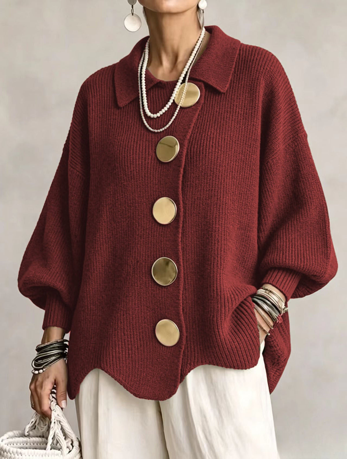byDiaan | Isadora - Oversize Cardigan med Krage och Stora Metallknappar